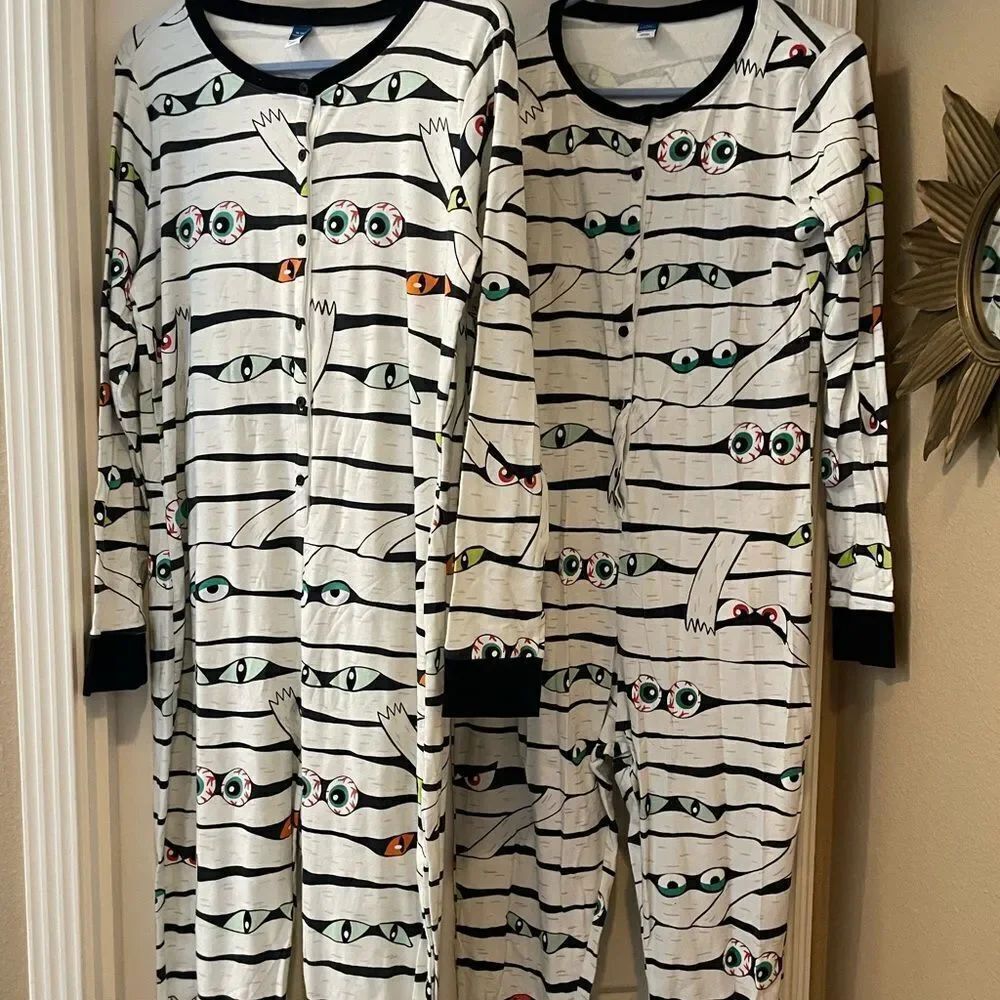 Old Navy Spooky Eyes Set Of Onesie Unisex Pajamas Button Front XL and L TALL